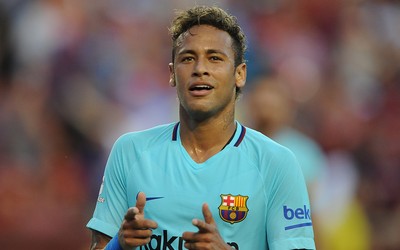 绿茵体育快讯-凯西助攻吉鲁头球破门